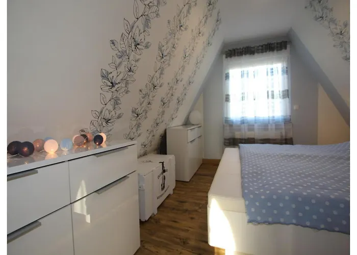 度假居 Kinderfreundliches Greetjehaus In *